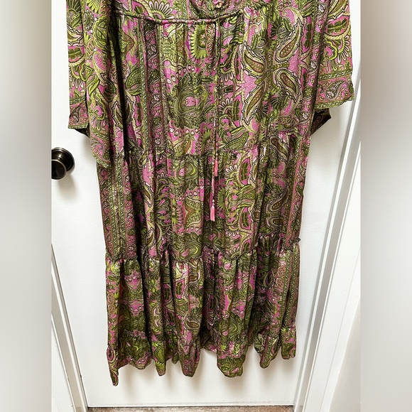 Beautiful bohemian 70% SILK 30% Viscose
maxi dress with bell sleeves - Picture 6 of 13